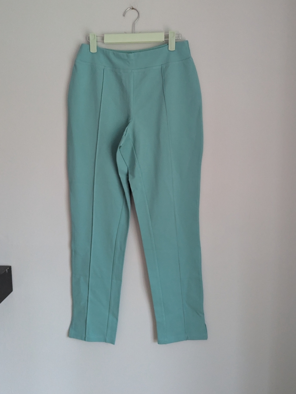 Belle by Kim Gravel Size 8 Regular Ponte Center Seam Ankle Pants Wasabi Green